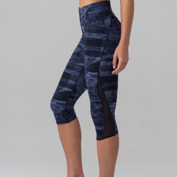 lululemon athletica Pants - Lululemon Train Times Crop 17” Size 2